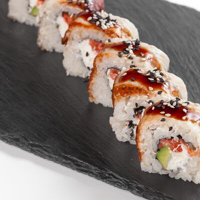 Ролл Канадский в Underground Sushi City по цене 735 ₽