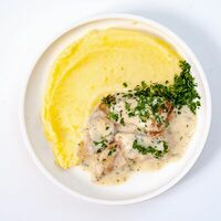 Белая рыба с копчеными сливками и картофельным пюре в У Шефа