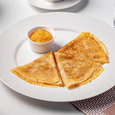 Блины классические с щучьей икрой в Romano по цене 1600 ₽