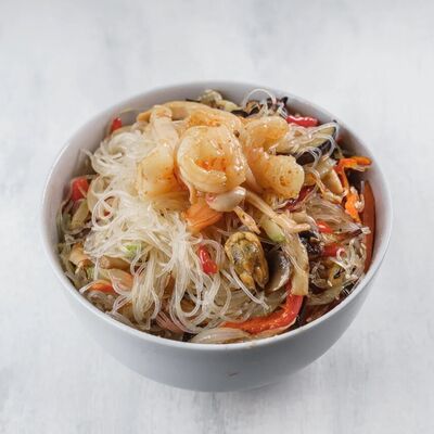 Вок Фунчоза с морепродуктами в Yummy yummy по цене 310 ₽