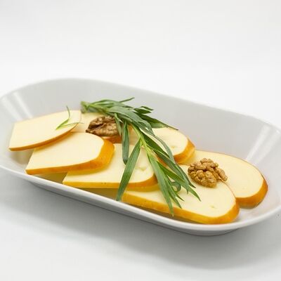 Сыр сулугуни копчёный в Ламазо Грузинская Кухня по цене 490 ₽