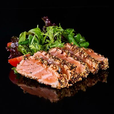 Татаки Лосось в Nishiki по цене 1000 ₽