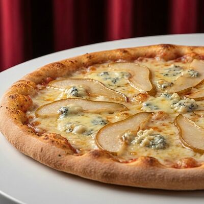 Пицца с грушей и Горгонзолой 30 см в НУАР по цене 800 ₽