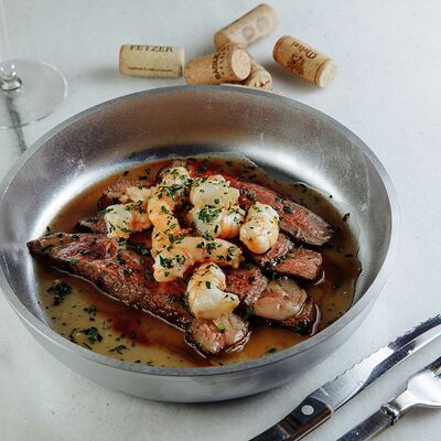 Стейк с креветками в Потроха по цене 929