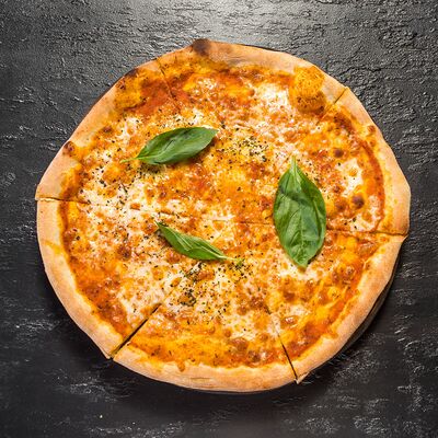 Пицца Маргарита в Tutto Pizza по цене 540 ₽