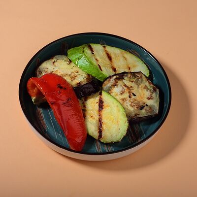 Овощи на гриле в Kiss по цене 195