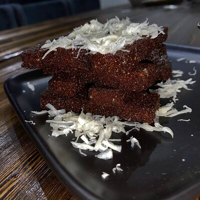 Гренки с чесноком и сыром в RAKETA по цене 220 ₽