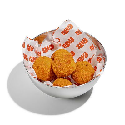 Сырные шарики с беконом (маленькие) в Fats по цене 370 ₽