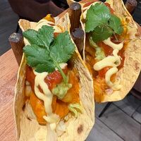 Такос с морепродуктами в La Catrina