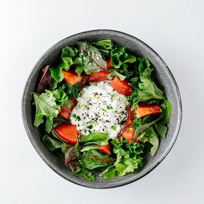 Страчателла с фермерскими томатами и салатом месклен в Anytime cafe по цене 3400 ₸