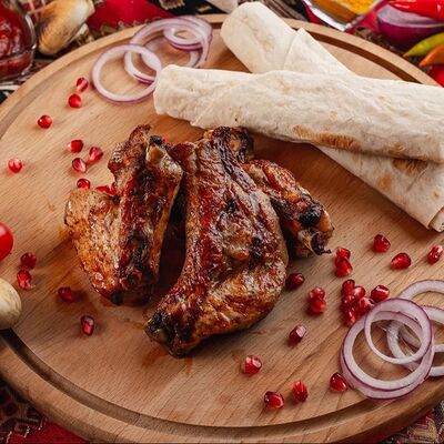 Шашлык из cвинoй корейки в #Лаваш по цене 505 ₽