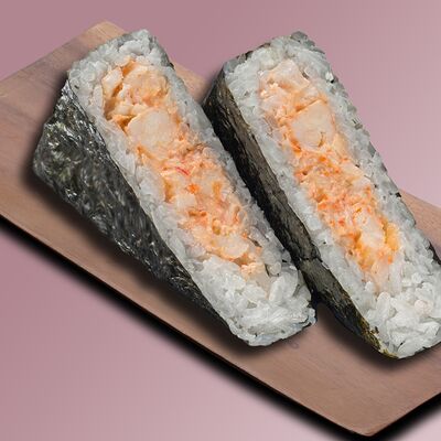 Онигири с креветкой в НАШИ СУШИ по цене 300 ₽