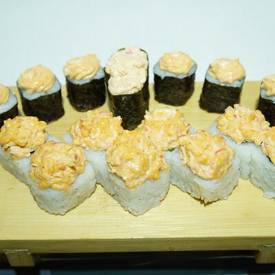 Сет спайси в СУШИSELL по цене 1199 ₽