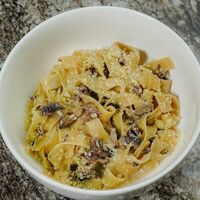 Паста фетучини с грибами в Кафе Nебо