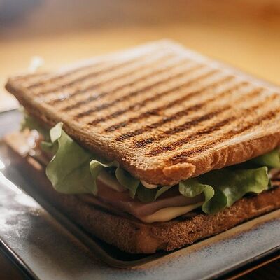 Сэндвич с Тунцомв Урбан Гриль по цене 420 ₽