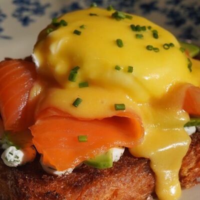 Бриошь с лососем слабой соли в Airy restaurant по цене 930 ₽