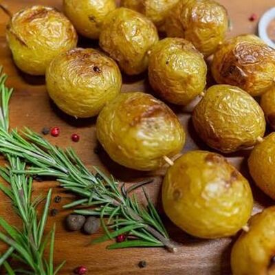 Картофель на углях в Огонь и Мясо по цене 270 ₽
