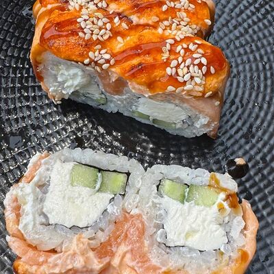 Запеченная филадельфияв Кафе Суши Ninja по цене 640 ₽