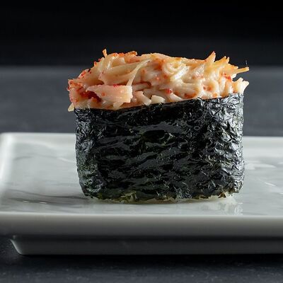 Суши Запеченные с крабом в CRAZY SUSHI по цене 156 ₽