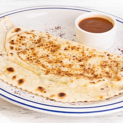 Кутаб с сыром сулугуни и зелень в На речке по цене 420 ₽