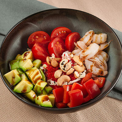 Салат с креветками и авокадо в Spoke по цене 389 ₽