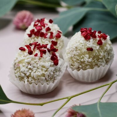 Набор конфет трюфель белый замороженный в Libido по цене 900 ₽