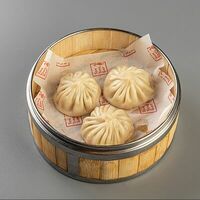 Баоцзы с курицей, креветкой и кальмаром в Том Янг Бар