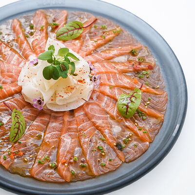 Usuzukuri из лосося в Under the sea по цене 830 ₽