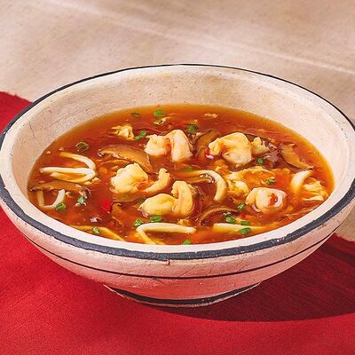 Суп остро-кислый в Тануки по цене 2790 ₸