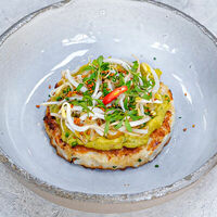 Котлета из черной трески с гуакамоле в She