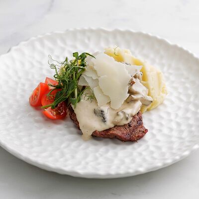 Медальоны из говяжьей вырезки в Letto по цене 2300 ₽