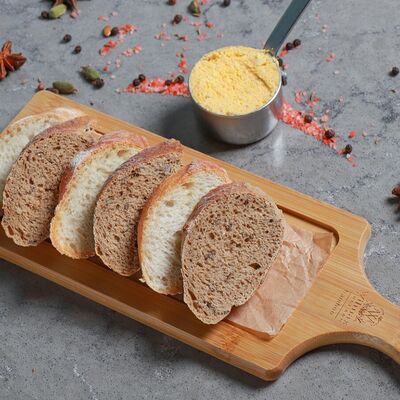 Хлебная корзинка в Сапфир Premium HITS & GRILL по цене 220 ₽