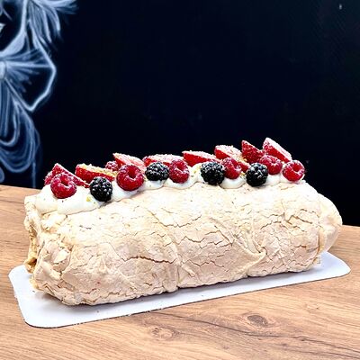 Фисташковый меренговый рулет в Nu Natali Cakes по цене 3000 ₽