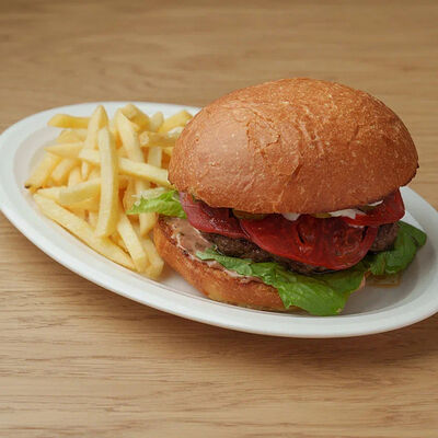 Трюфельный бургер, картофель фри в Salt по цене 890 ₽