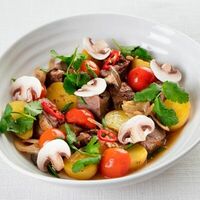 Жаркое из баранины с молодым картофелем в Gallery to go