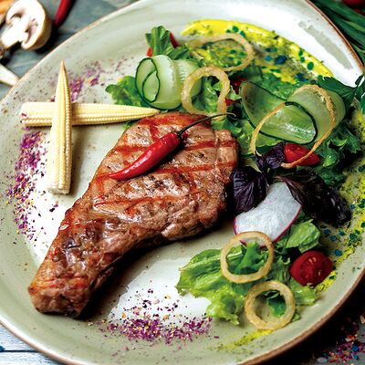 Свиная корейка на гриле в Meal me по цене 450 ₽