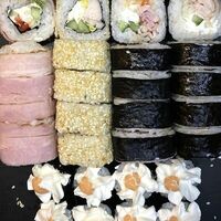 Мясной Medium в Sushi-Shop