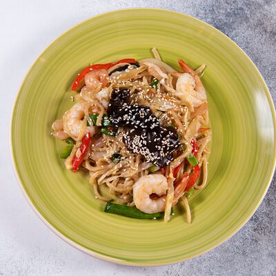 Вок с креветками в Soju по цене 1040 ₽