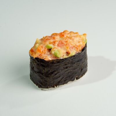 Гункан замес лосось, авокадо и спайси в ЁБИСАН по цене 539 ₽