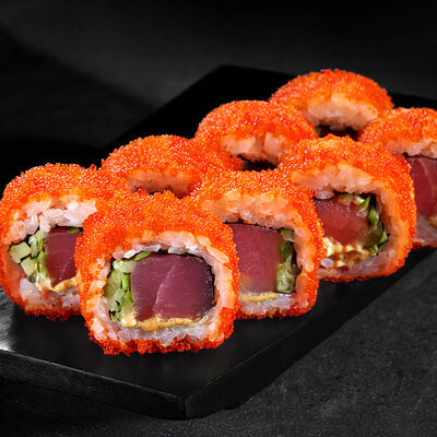 Калифорния с тунцом спайси в Рыбка по цене 690 ₽