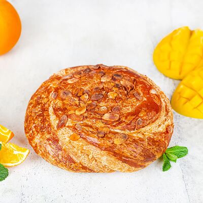 Слоеный пирог с манго и апельсином в У Палыча. С пылу, с жару! по цене 407 ₽