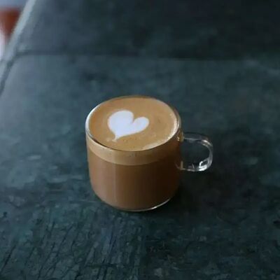 Флэт уайт в Tin по цене 340 ₽