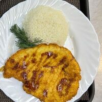 Тонкацу из курицы и рис в Чинтамани