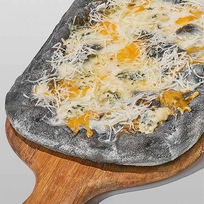 Пицца Шесть сыров в Твоя пицца от TanukiFamily по цене 890 ₽