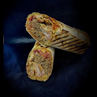 Мясо, помидоры и огурцы в Шаурма хаус по цене 790 ₽