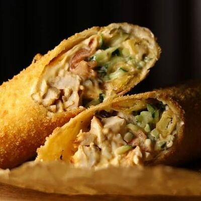 Шаверма классическая в кляре в Место bistroШаверма в кляре по цене 509 ₽