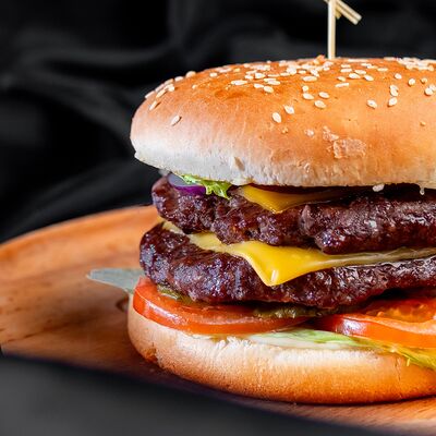 Бургер Gatsby в Gatsby по цене 1220 ₽