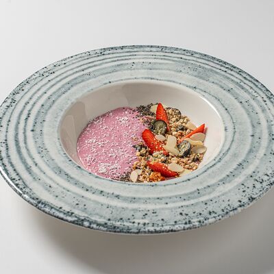 Ягодный смузи боул в Миндаль по цене 708 ₽