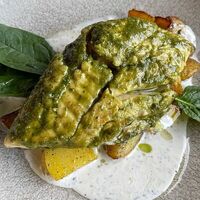 Филе камбалы с картофелем беби и трюфельным соусом в More More