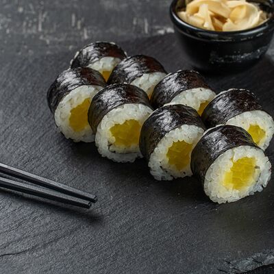Маки Ролл дайкон в Kitana по цене 222 ₽